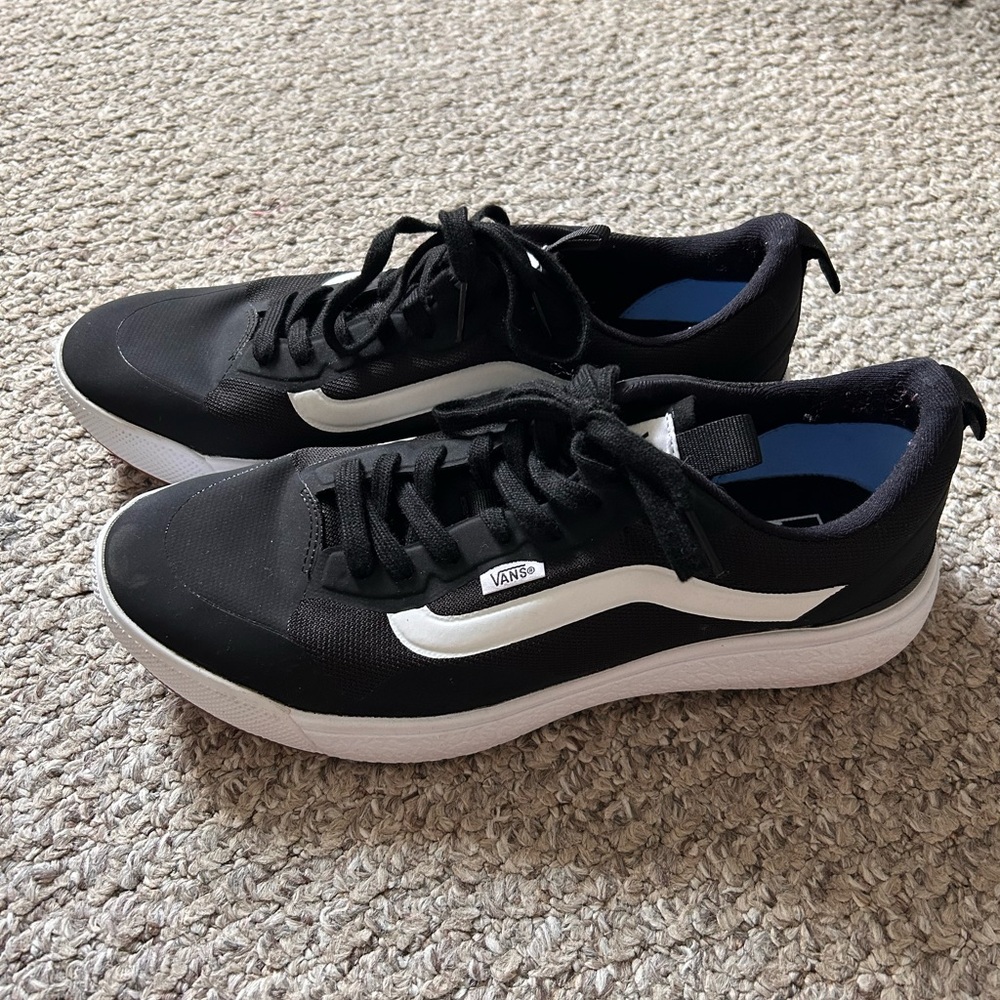 Vans ultra range sneakers